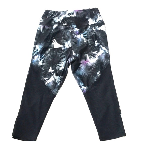 Marika-workout pants- Size M - Picture 4 of 7